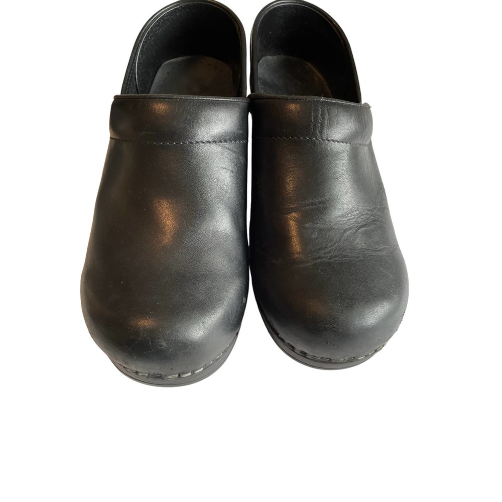 Sanita black leather comfort shoes. Size 39. US 8.